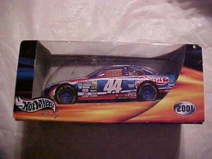 MINT IN BOX 2001 Hot Wheels Racing 1:24 Scale NASCAR Richard Petty 50856 Collect - Picture 1 of 6