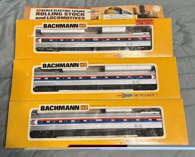 Bachmann Ho #1300 Amtrak Metroliner  & 2 #1301 Passenger Cars Lot Of 3 New Rare - Image 1 of 4