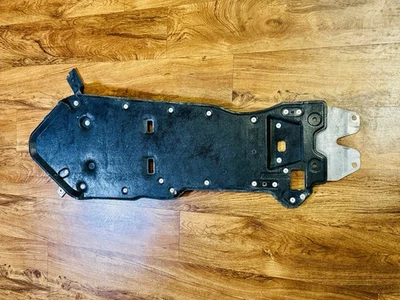 Protector contra salpicaduras del motor marco debajo de la carrocería 14-20 Infiniti Q50 Q60 OEM748114GE0A Foto 1 de 4