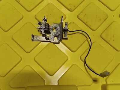 JDM Subaru WRX/STI Ver1-2-3 1993-97 Trunk Lid Latch Assembley Foto 1 de 2