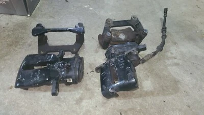 JUEGO PINZA FRENO CON SOPORTE AUDI S4 2010-2012 S5 2008-2016 TRASERO  Foto 1 de 3