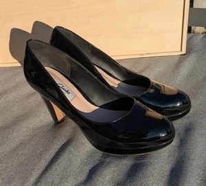 Clarks Black Smart Leather Court Heels Shoes - Size UK 7 EU 39 - Picture 1 of 10