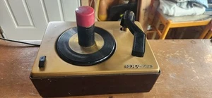 Vintage RCA Victor 45 RPM Record Player Model 45-J-2 for Repair / Parts/Restor - Picture 1 of 19
