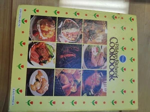 Pillsbury Kitchens' Cookbook- Hardcover - Ring Binder- Vntg 4th Printing 1979 - Picture 1 of 9