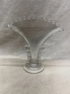 Vintage Imperial Klarglas Kerzendocht ausgestellt Fächer Vase mit Perlenrand & Seiten - Bild 1 von 4