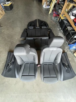 Juego de panel de asiento deportivo delantero trasero BMW F30 328i 335i 12-18 cuero negro con rojo OEM Foto 1 de 4