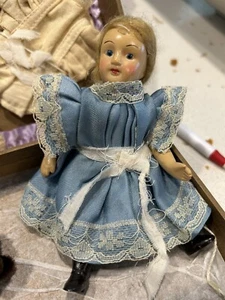 Fantastic 6” (15.24 cm) Antique Style French Parisian Mignonette Doll With Box - Picture 1 of 5