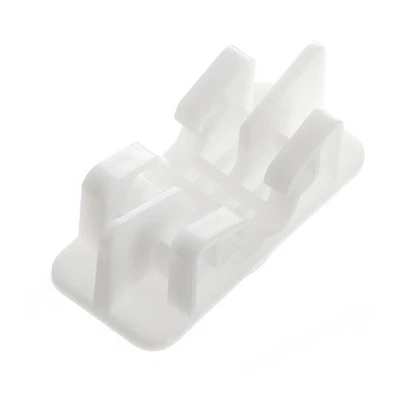 Headlamp Assembly Clip BE8Z-13N129-A For Ford EcoSport Fiesta 2011 - 2020 2021 - Image 1 of 4