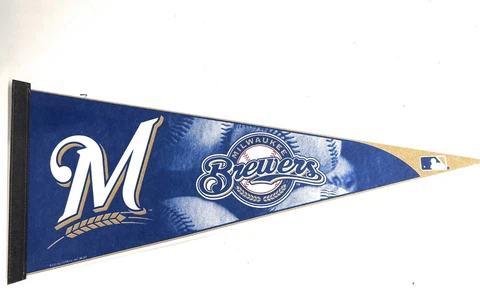 Milwaukee MLB Large Pennant, 12" x 30" Cover