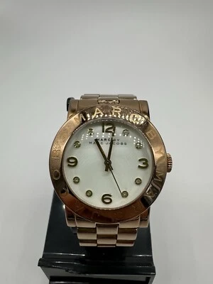 Reloj Marc Jacobs Damas Esfera Blanca Oro Rosa Correa Acero Inoxidable MBM3077 - Imagen 1 de 4