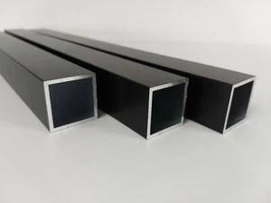 Tubo cuadrado de aluminio / tubo rectangular cuadrado con recubrimiento en polvo negro RAL 9005 - Imagen 1 de 1