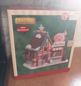 LEMAX Madeline Macarons French Pastries beleuchtetes Haus Neu in OVP 45246 - Bild 1 von 2