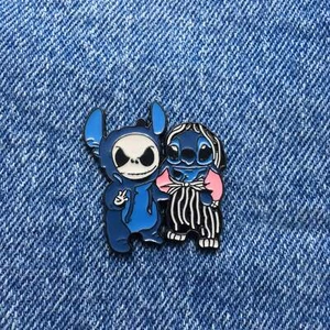 Halloween Lilo Jack Stitch Skellington Mashup Emaille Pin Horror Kostenloser Versand - Bild 1 von 1