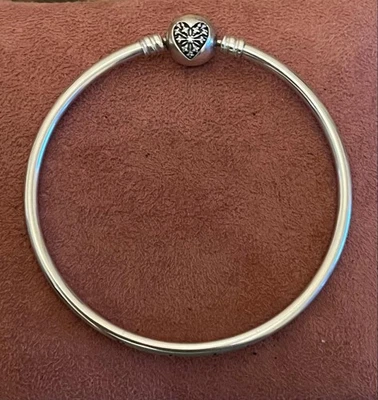 Genuine Pandora You Melt My Heart Bangle Size 19cm - Image 1 of 3