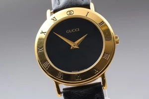 [N COMO NUEVO] Reloj para dama vintage GUCCI 3000.2.L esfera negra cuarzo dorado hecho en Suiza - Imagen 1 de 10