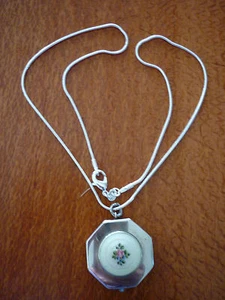 Charmant Art Deco Mini Sterl. Silver & Guilloche Octagonal Rouge Compact/Pendant - Picture 1 of 9