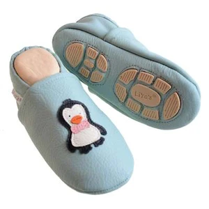 Liya's Hausschuhe Lederpuschen mit Teilgummisohle - #621 Pinguin in babyblau - Picture 1 of 3