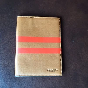 NWT Coach VARSITY STRIPE PASSPORT CASE  SPORT CALF LEATHER Saddle Orange F93532 - Picture 1 of 3