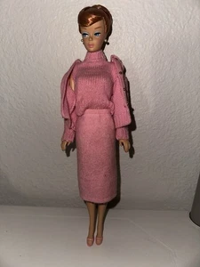 Mattel Barbie Riproduzione Knitting Pretty Doll - Foto 1 di 3