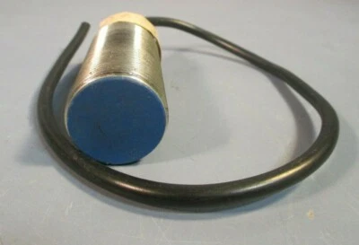 Sensor de proximidad inductivo Allen Bradley 10 mm Ser A C10A30 Foto 1 de 3