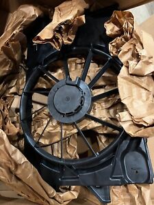10-17 Chevy Equinox GMC Terrain 2.4L Engine Cooling Fan Assembly OEM GM 25952785