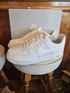 Nike Air Force 1 '07 LV8: Summit White/Summit White: 718152 105: UK 10: NUEVO EN CAJA - Imagen 1 de 12