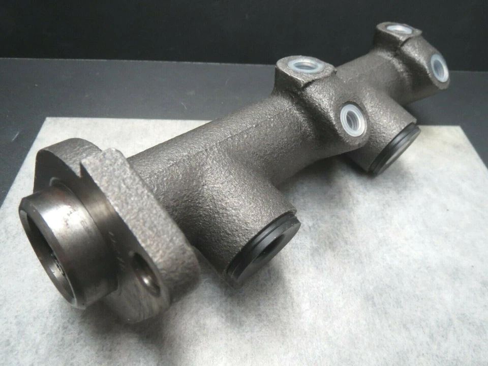 New Brake Master Cylinder for Renault Fuego R18 - Made in Italy - Ships Fast! - Изображение 1 из 4