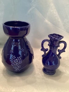 Cobalt blue ceramic forcing vase and small blue Amphora-style two-handled vase - Picture 1 of 9