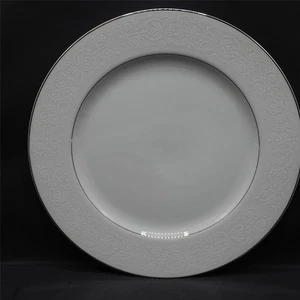 Plato de cena Brentwood Fine China encaje blanco 10 1/4" YTK Japón blanco platino - Imagen 1 de 3