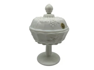Westmoreland Milk Glass Covered Vintagee Candy Dish Marked Made in USA Collectib - Picture 1 of 15