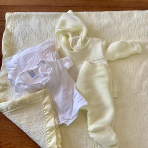 Vtg Baby Doll Clothes Diaper Blanket Riegal & Curity Shirt Cradle Crowd 1980s - Picture 1 of 13
