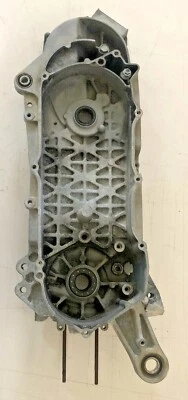 CARTER MOTORE LATO SX orizzonatale INIEZIONE APRILIA SR H2O DITECH ricambi usati - Immagine 1 di 4