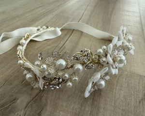 Wedding Pearl And Rhinestone Hairpiece - Picture 1 of 4