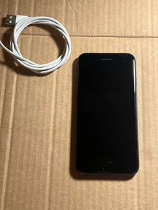 Apple iPhone 8 64GB Unlocked Space gray (A1863) (CDMA + GSM) Read - Afbeelding 1 van 9