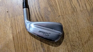 Titleist T250.U Utility #4 Iron / 22 Degree / Stiff Flex project x 6.0 shaft - Picture 1 of 5