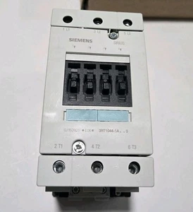 SIEMENS 3RT1044-1AV60 AC-3 Contactor de alimentación Terminal de tornillo de 3 polos Sirio - Imagen 1 de 6
