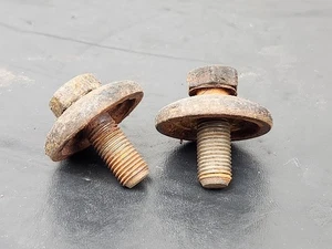 2EAGenuine OEM Husqvarna 532193003 BOLT for GT/GTH/YTH Lawn Mowers BIN A29 - Picture 1 of 4