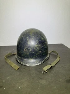 Late WWII/ Korean War Navy M1 Helmet - Picture 1 of 5