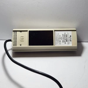 Compact UV Light - UVP UV Light - UVL-23R 365 nm UV 4-Watt - Picture 1 of 2