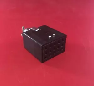 TRW CINCH S-315-CCT PLUG & SOCKET CONNECTOR, 15 POSITION, FEMALE, SOLDER (1PC) - Picture 1 of 3