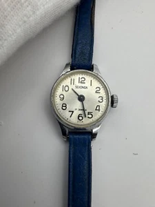 Chaika Ussr Soviet Mechanical Watch Lady's Women's Antique Vintage 17 jewels - Picture 1 of 9