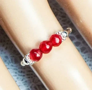 ANELLO ELASTICO CYNTHIA LYNN "SCARLET" ARGENTO STERLING RUBINO ROSSO LUGLIO PIETRA NASCITA - Foto 1 di 1