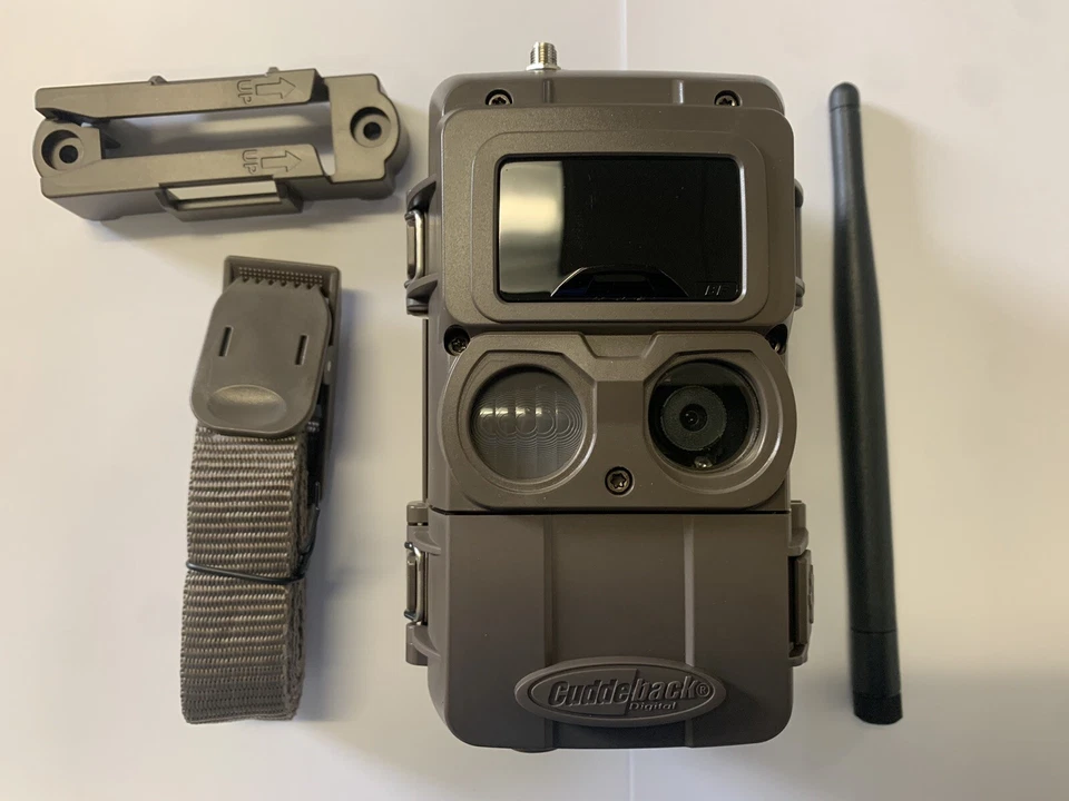 Cuddeback CuddeLink  LowGlow Black Flash LED Camera LL-3A - Image 1 of 1