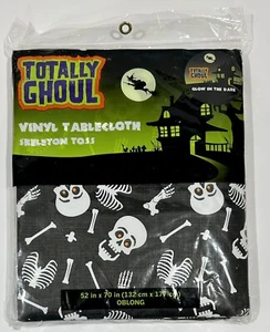 Vintage Totally Ghoul Halloween Tischdecke Skelett werfen 52" mal 70" leuchtet im Dunkeln - Bild 1 von 2