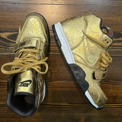 Nike Air Trainer 1 Premium QS NFL Super Bowl 50 GOLD foil 840169-700 Size 10 - Image 1 of 4