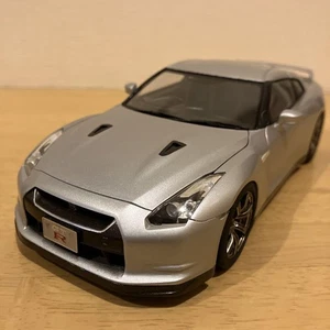 Tamiya 1/24 Nissan GT-R Model Car Painted Aluminum Silver Clear Coat - Picture 1 of 8