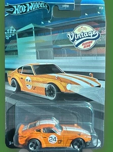 2024 Hot Wheels Vintage Racing Club B, Custom Datsun 240Z 1:64 Diecast Model Car - Picture 1 of 2