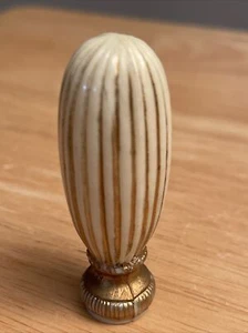 Vintage Plastic Cream Color  Lamp Finial  Ribbed Approx. 2 1/2 Tall X 15/16”wide - Picture 1 of 8