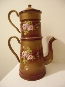 CAFETIERE EN TOLE EMAILLEE A DECOR DE ROSES FILETS DORES - Imagen 1 de 8