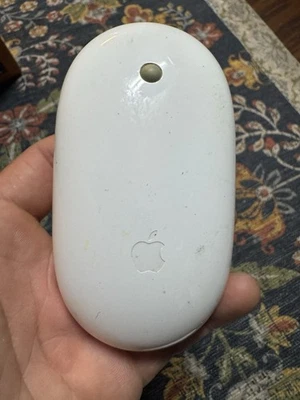 Apple A1197 4-Button Laser Mighty Mouse - Bluetooth - Wireless - Image 1 of 2